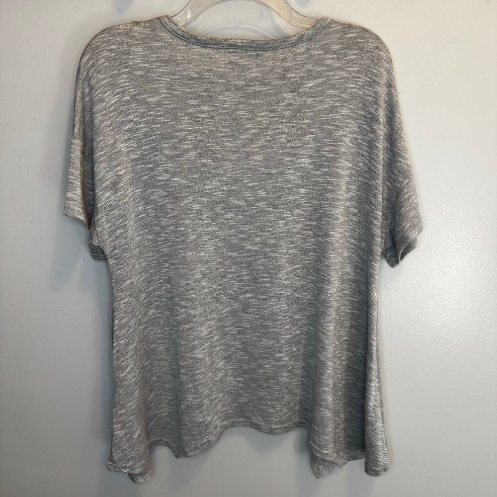 Juicy Couture grey key hole blouse MEDIUM asymmetrical bottom soft and stretchy - Picture 3 of 8